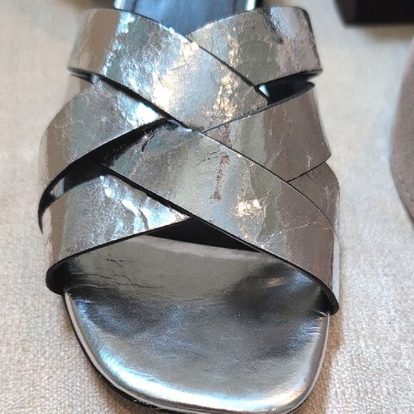 Tory Burch City Heel Sandals Silver Crackle Leather Size 9.5M - Picture 7 of 12